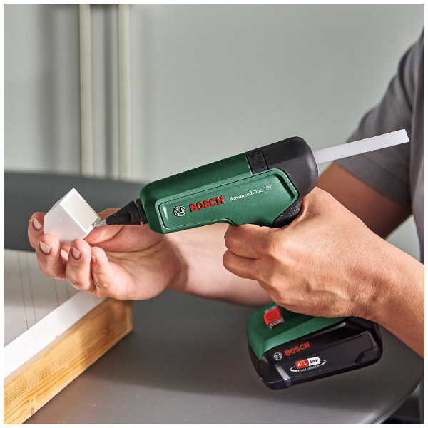 ボッシュ（株） DIY コードレスグルーガン コードレスグルーガン ADG118H