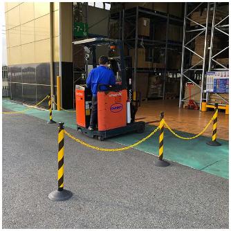 （株）カーボーイ 2.5mチェーン入りポールセット トラ柄 CN ２．５ｍチェーン入りポールセット　トラ柄 CN-05 ﾌﾞﾗｯｸ/ｲｴﾛｰ
