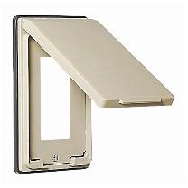 パナソニック（株）　電材 フルカラー防滴プレート3コ用 WN