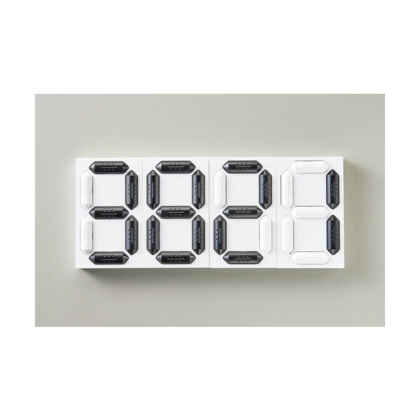 （株）日本緑十字社 くるっと3Dデジタル数字札 マグネ くるっと３Ｄデジタル数字札　マグネ　４個 413203