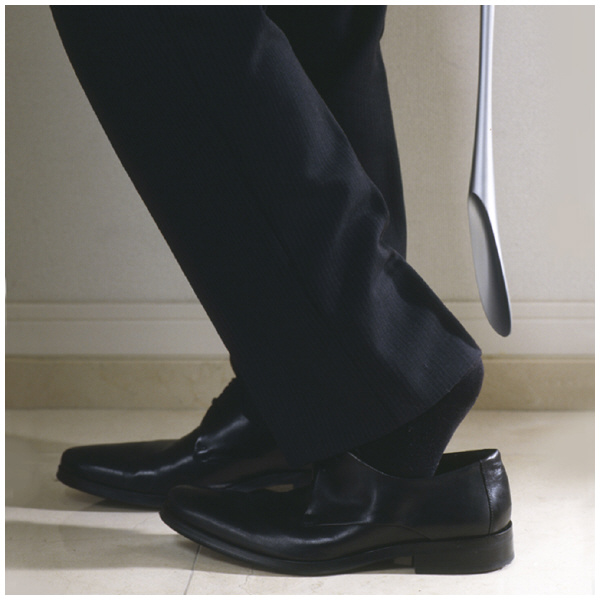 アール・エフ・ヤマカワ（株） スピッロ レオナルドデザイン靴べら RFSH スピッロ　レオナルドデザイン靴べら RFSH-ILNW