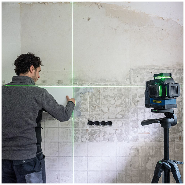 ボッシュ（株） レーザー墨出し器 レーザー墨出し器 GLL100-33CG