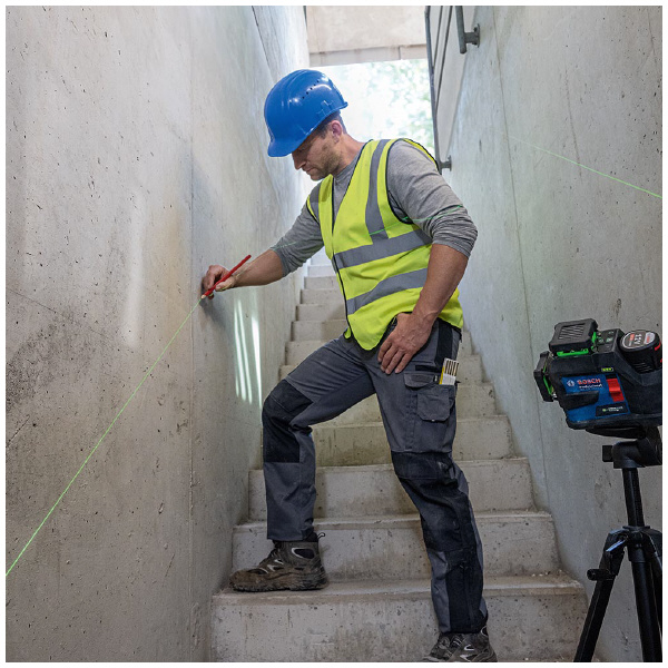 ボッシュ（株） レーザー墨出し器 レーザー墨出し器 GLL90-33XG