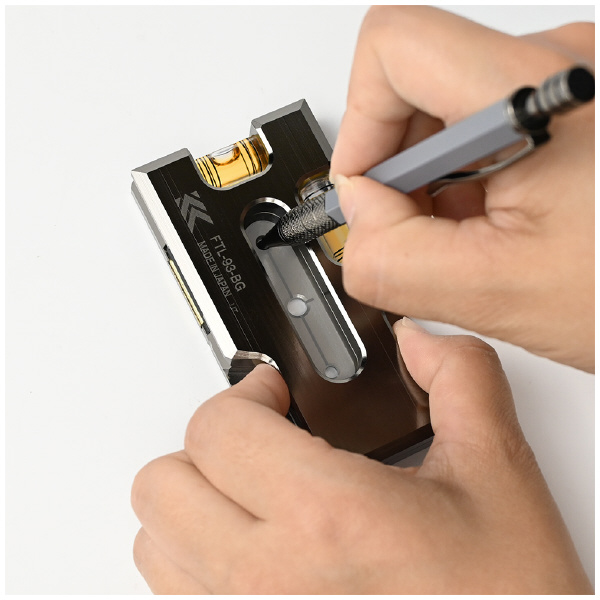 フジ矢（株） アルミ水平器 スイッチボックス用(黒金) FTL アルミ水平器（スイッチボックス用・黒金） FTL-93-BG