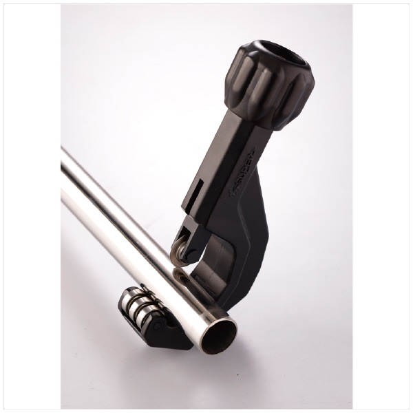 （株）スーパーツール ベアリング装備チューブカッター TCB-B ベアリング装備チューブカッター TCB107B