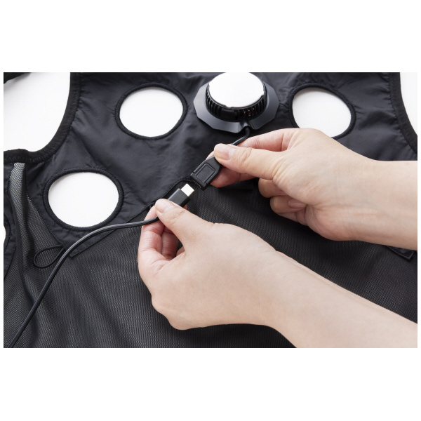 アイトス（株） 12穴式3点ペルチェベスト Y8157-010-F １２穴式３点ペルチェベスト Y8157-010-F ﾌﾞﾗｯｸ