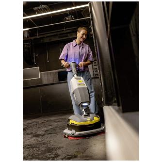 ケルヒャージャパン（株） 業務用手押し式床洗浄機 K-Mop 業務用手押し式床洗浄機 K-Mop 46 Bp