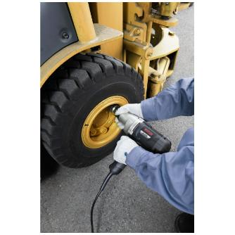 京セラインダストリアルツールズ（株） タイヤ交換用 インパクトレンチ IW-3000 ソケット付き タイヤ交換用　インパクトレンチ IW-3000 ｿｹｯﾄﾂｷ