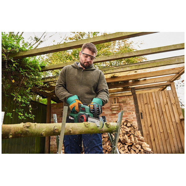 ボッシュ（株） ガーデンツール コードレスチェーンソー コードレスチェーンソー本体のみ UC18H