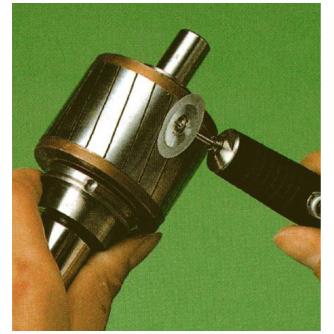 日本精密機械工作（株） 電着ダイヤモンドディスク 片面電着 軸径φ2.34 D 電着ダイヤモンドディスク　片面電着 D9511